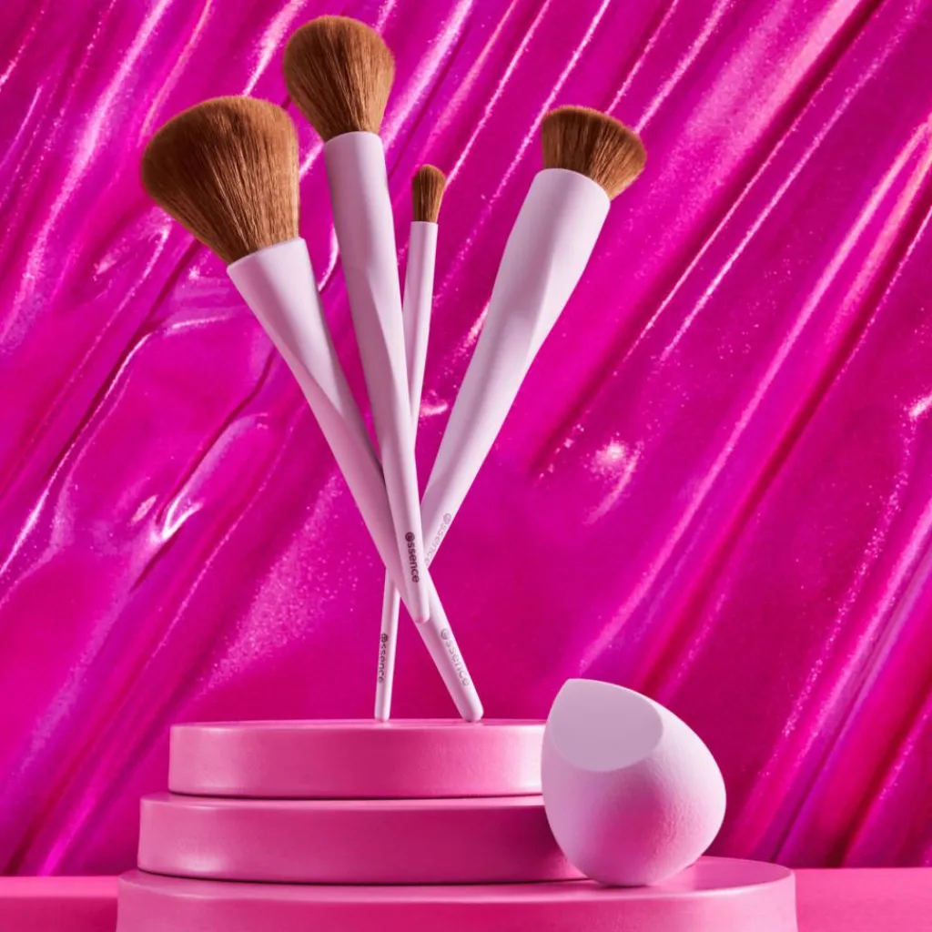 Essence Blush & Highlighter Brush< Blush- & Bronzerbørster