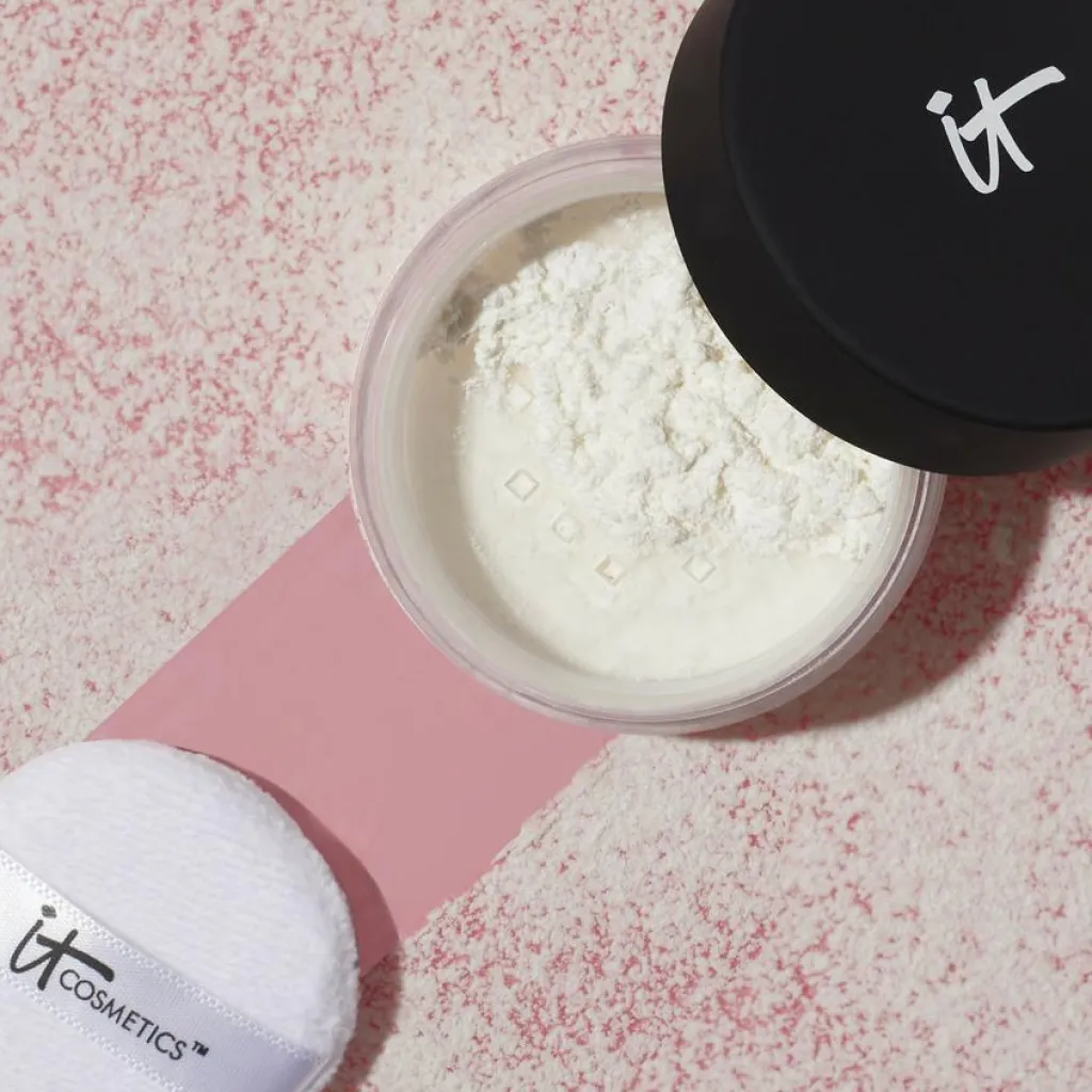 IT Cosmetics Pudder<Bye Bye Pores - Translucent