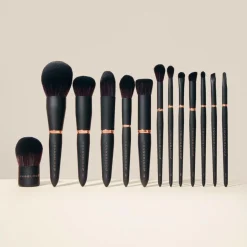 Youngblood Powder Buffing YB6 Luxe Makeup Brush< Pudderbørster|Foundationbørster
