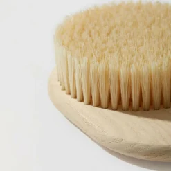 NUORI Smoothing Body Brush< Badetilbehør