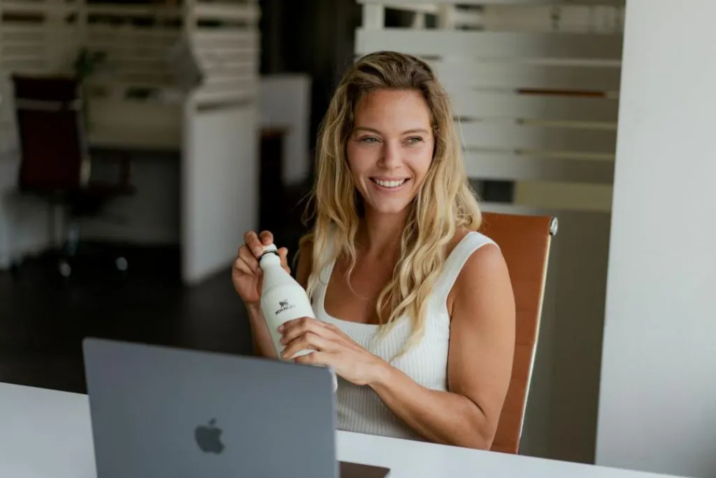 Stanley The All Day Slim Bottle 0,6 L< Drikkedunke